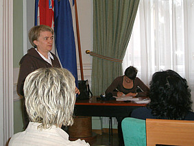 Vesna Nedić upoznaje skup s radom 'Oaze'