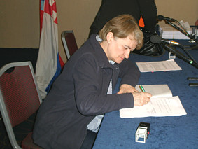 'Oazina' predsjednica potpisuje ugovor