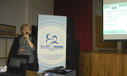 'Oazina' projekt-koordinatorica na javnom forumu u Nuštru