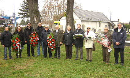 Polaganje vijenaca na Partizanskom groblju u Belom Manastiru
