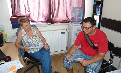 Vesna Nedić, Enis Ibrahimović i Stela Fabijan (iza aparata)