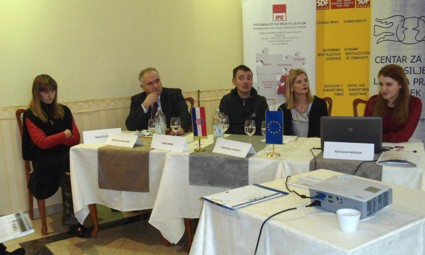 Sanja Žutinić, Miroslav Grozdanić, Vanja Krnić, Natalija Havelka (moderatorica), Martina Cangajst