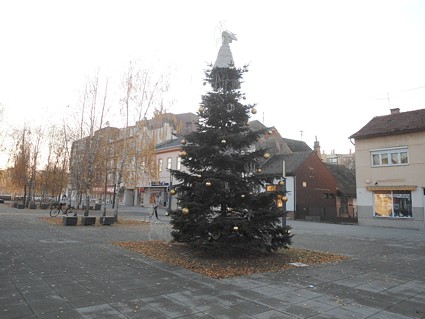 Beli Manastir, Trg slobode