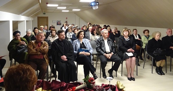 Publika na književnoj večeri