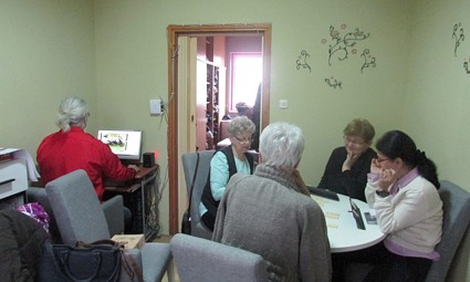 U desnom kutu igra se 'Rummy'