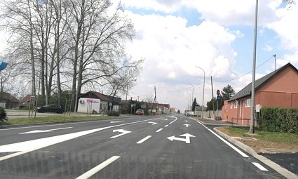 Lijevi skretač na benzinsku stanicu INA