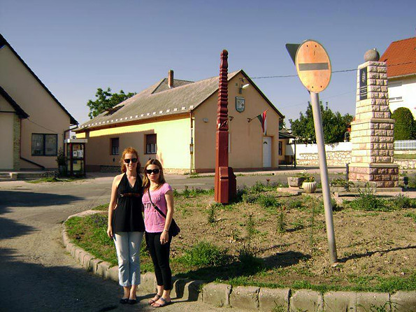Glumica Anamaria Embreuš i predsjednica Gradskog kazališta Daniela Taslidžić Herman 