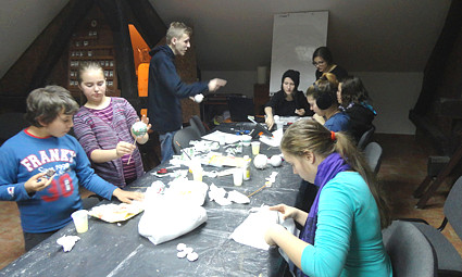 Uz edukaciju i kreativno izražavanje