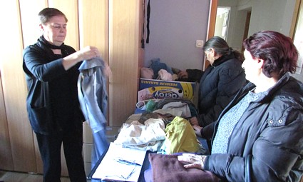 Ana Jeličić izdaje robu korisnicama