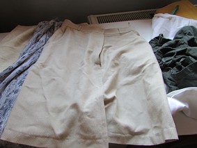 Zakrpljene ljetne hlače